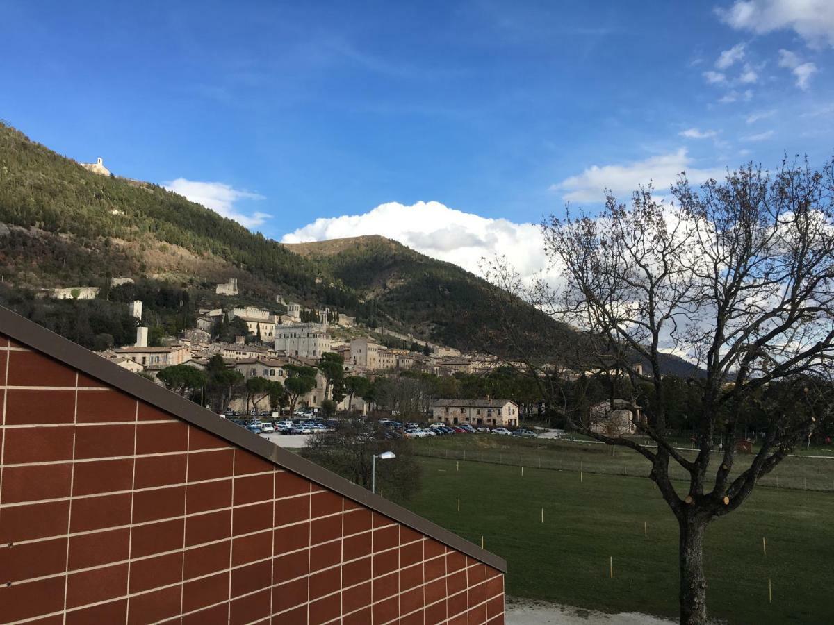 Happy House Appartement Gubbio Buitenkant foto