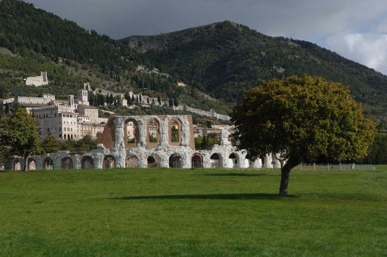 Happy House Appartement Gubbio Buitenkant foto